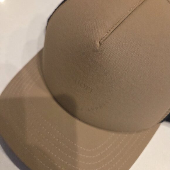 Vuori snapback trucker hat - Picture 2 of 5